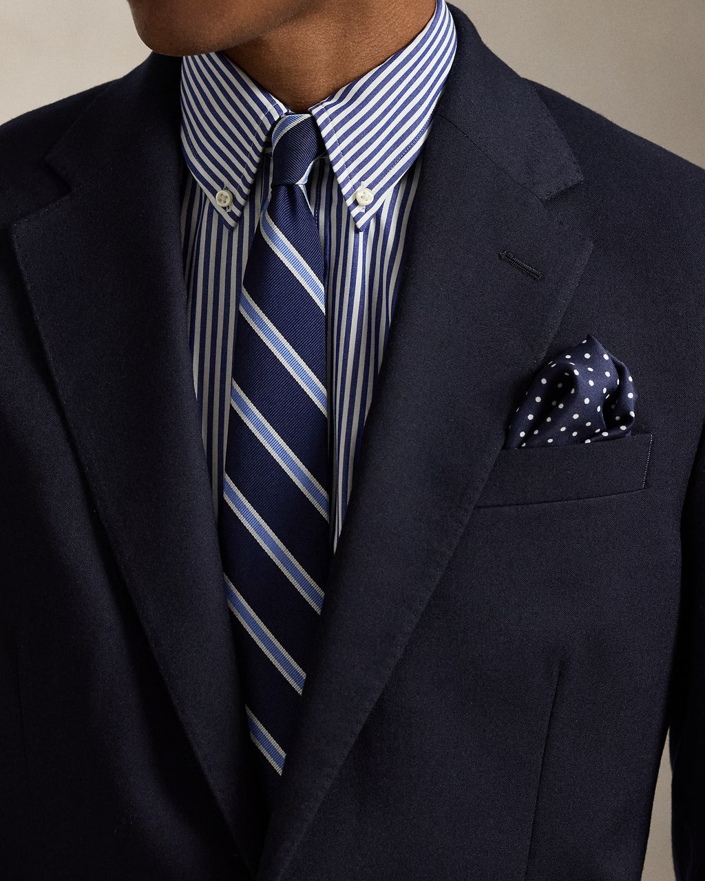 Le blazer iconique en laine chamoisée