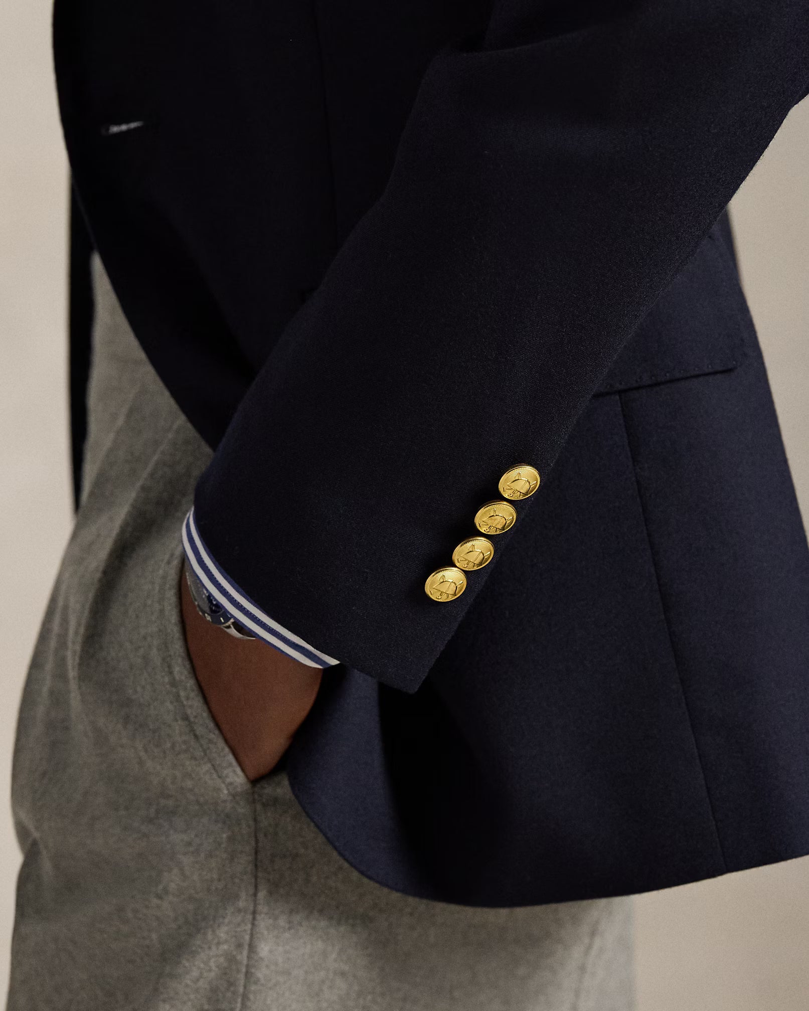 Le blazer iconique en laine chamoisée