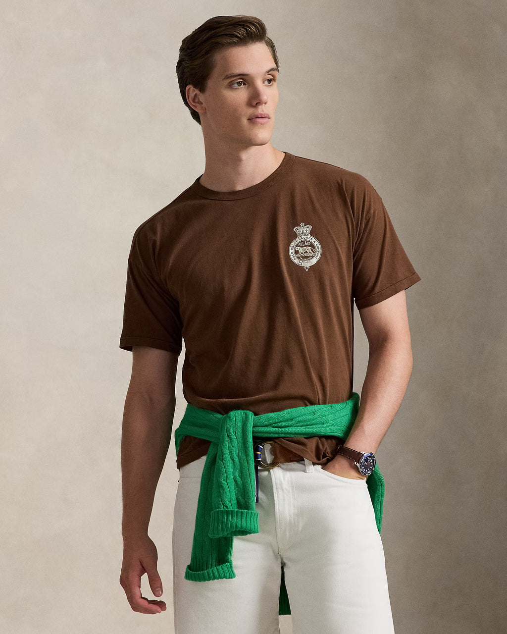 T-shirt coupe classique avec écusson