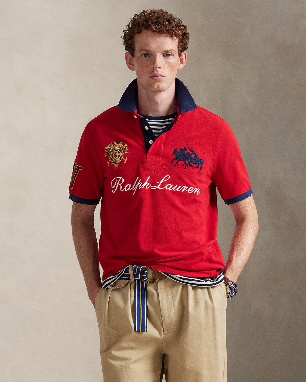 Polo classique à écusson en piqué