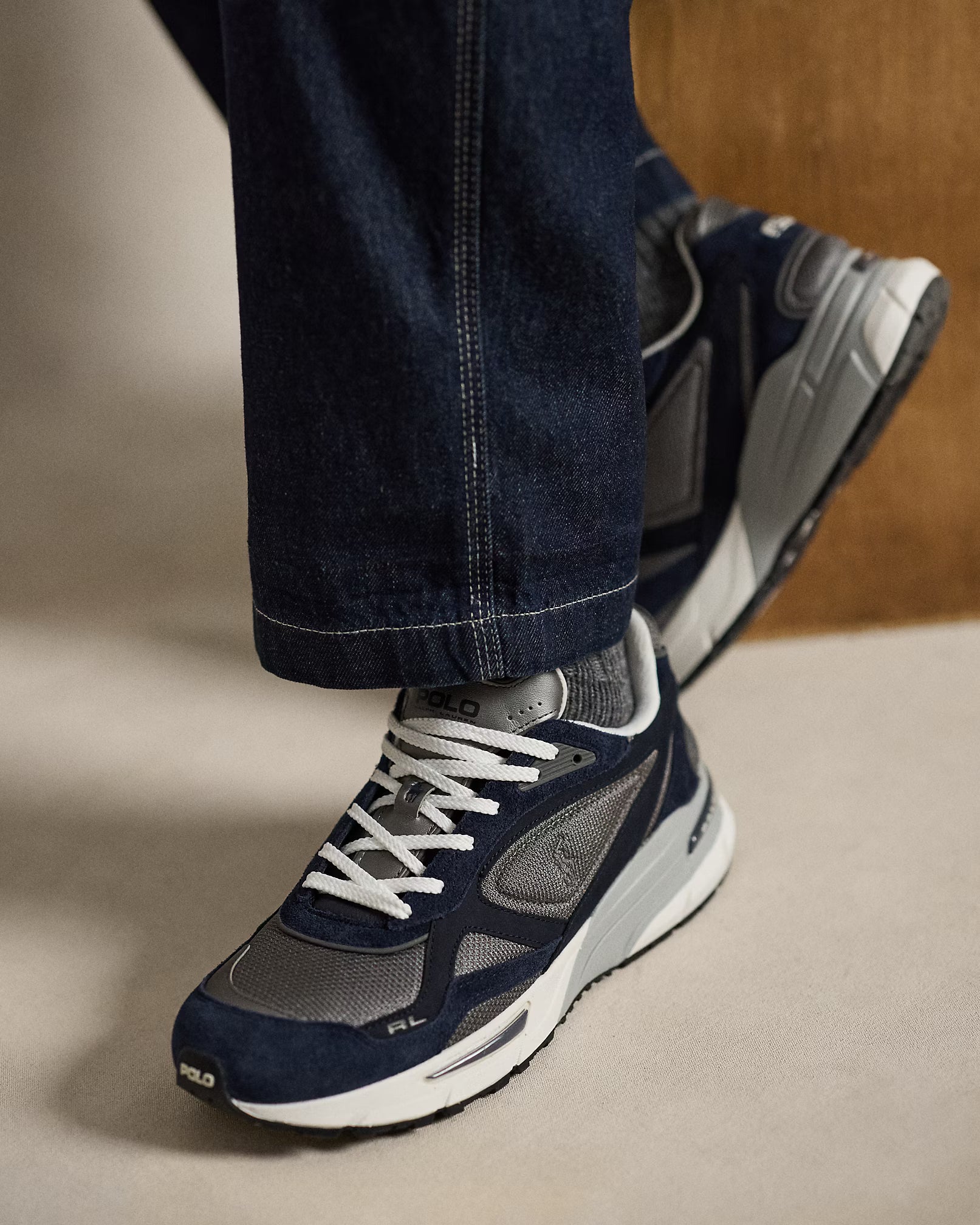 Baskets Trackster 275